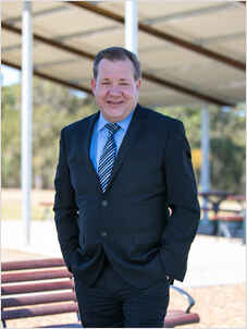 Mark Holmes Mark Holmes