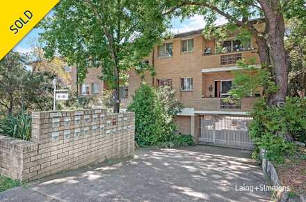 6@41-43 Calliope St - Front.jpg