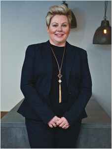Lisa Moore Lisa Moore